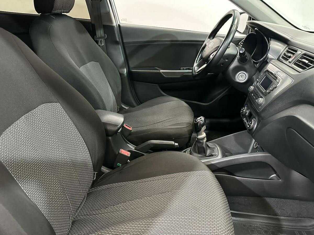 Купить Kia Rio с пробегом. Фото: #9