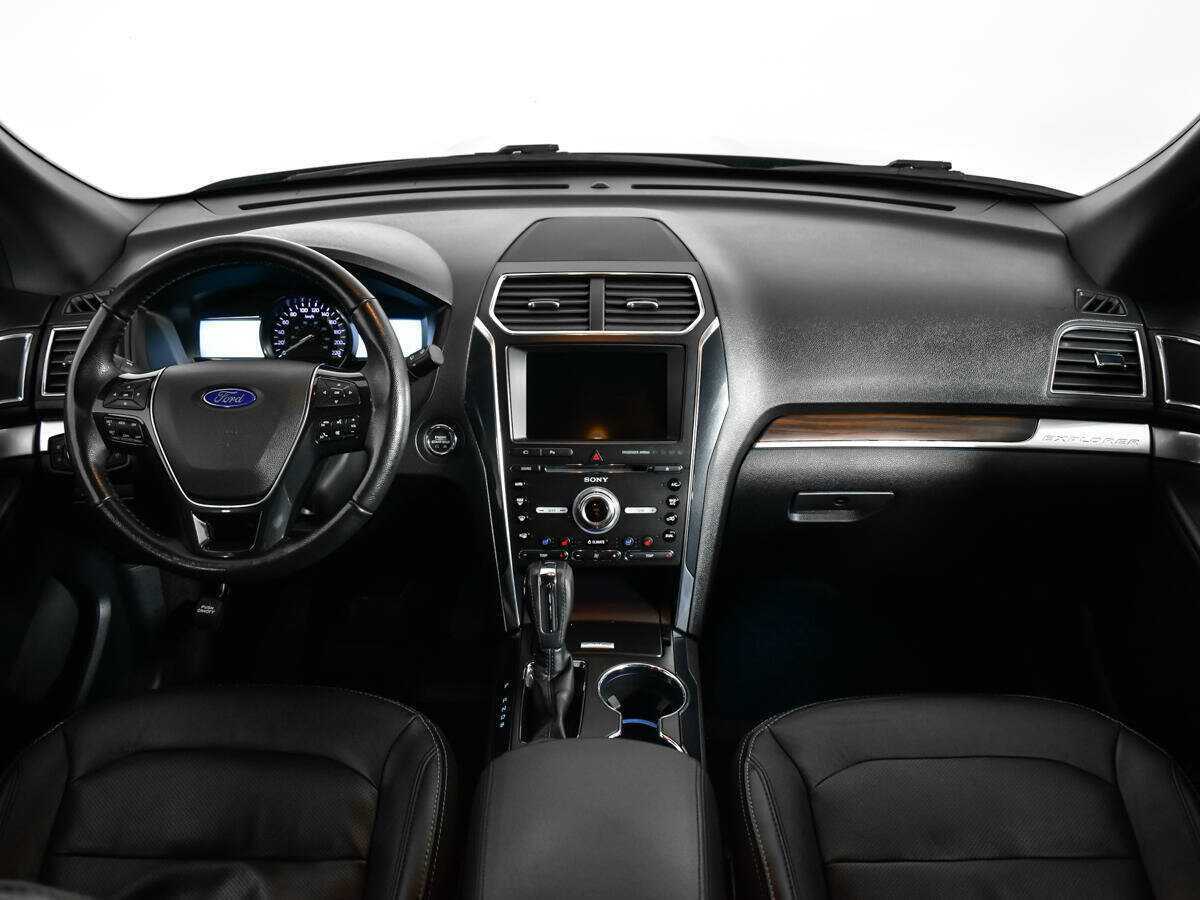 Купить Ford Explorer с пробегом. Фото: #12