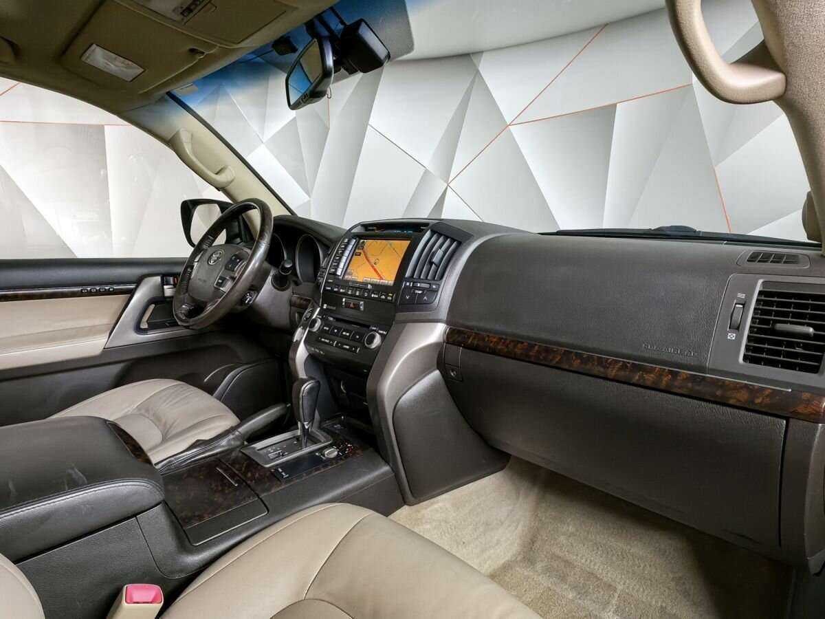 Купить Toyota Land Cruiser с пробегом. Фото: #7