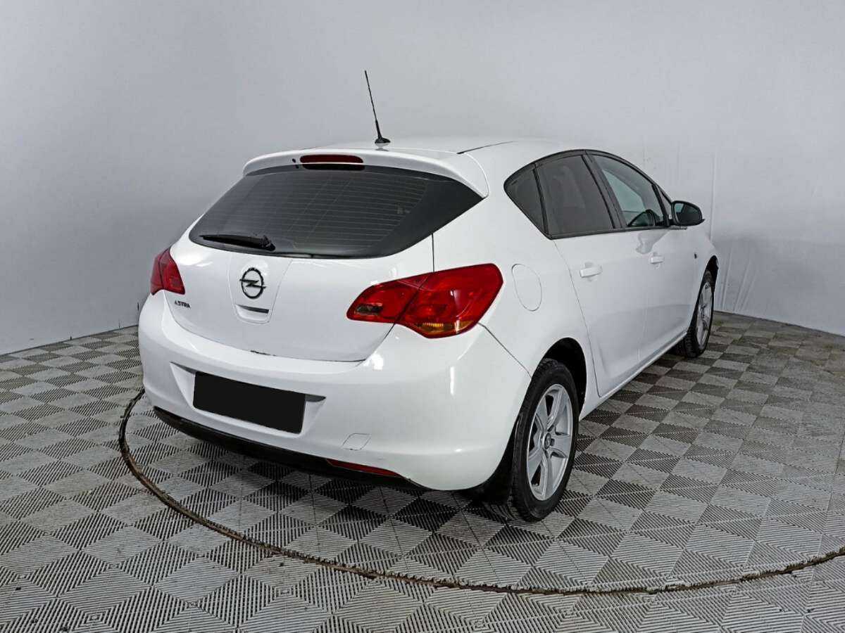Купить Opel Astra с пробегом. Фото: #4