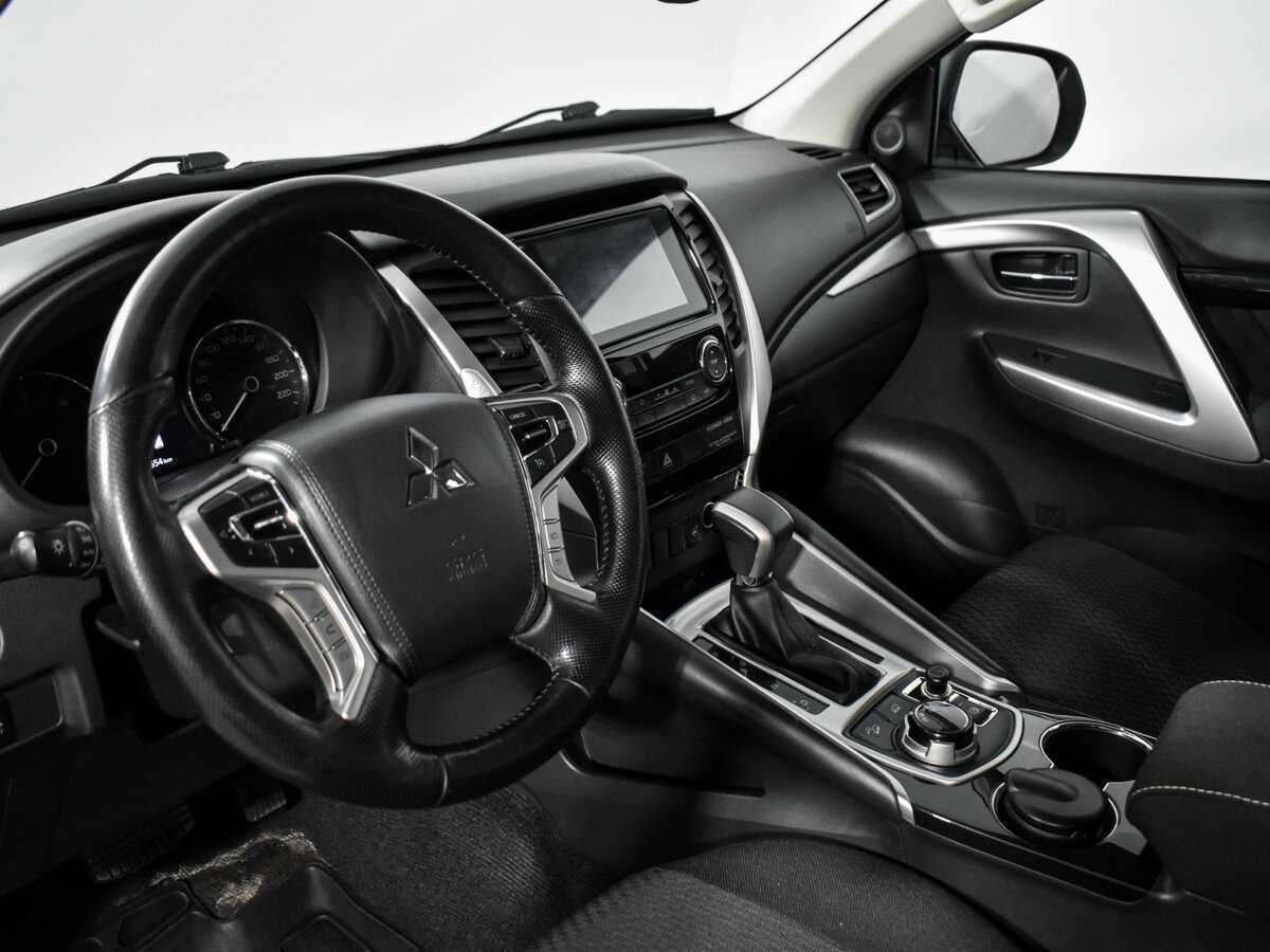 Купить Mitsubishi Pajero Sport с пробегом. Фото: #6