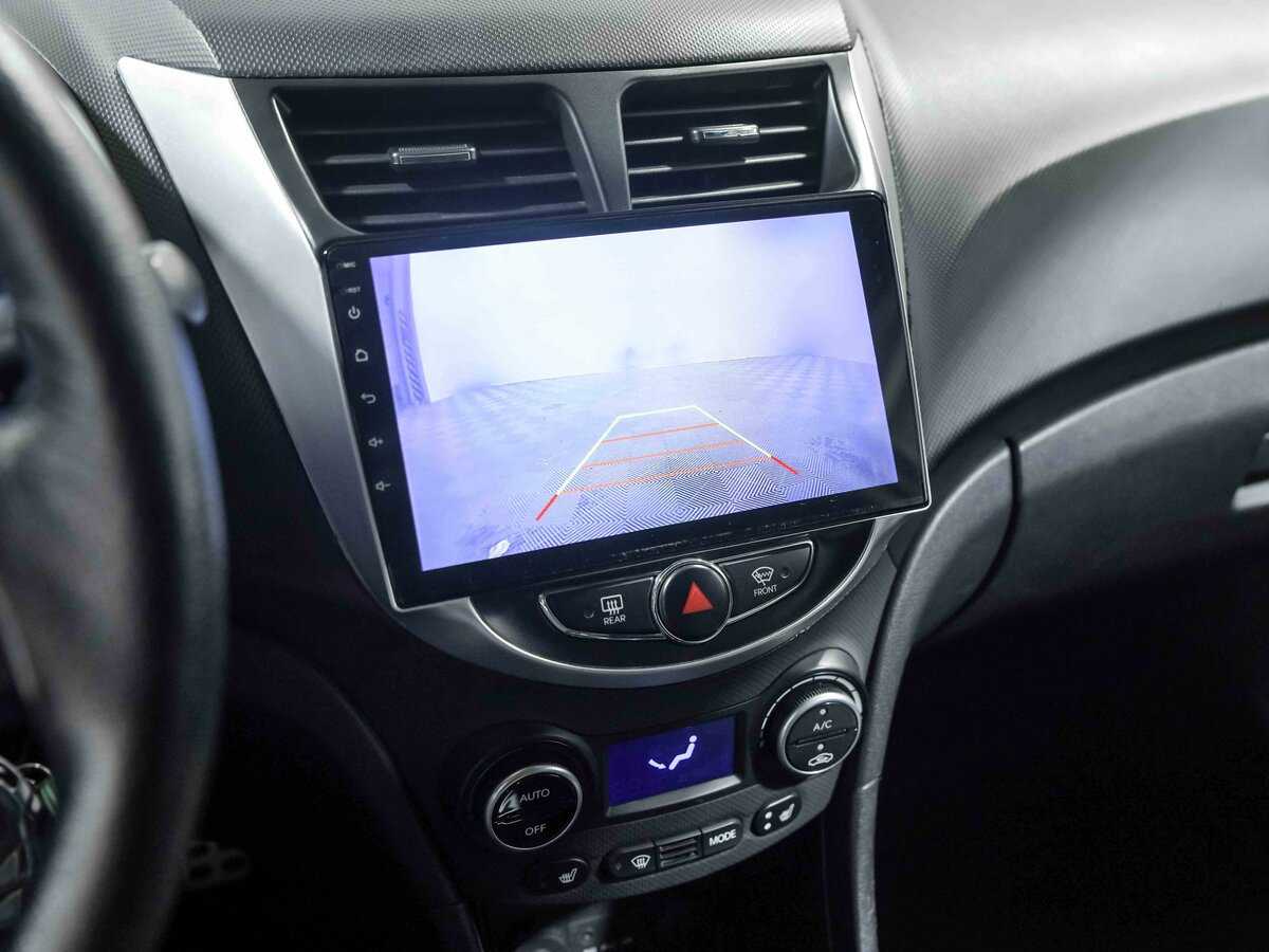 Купить Hyundai Solaris с пробегом. Фото: #8