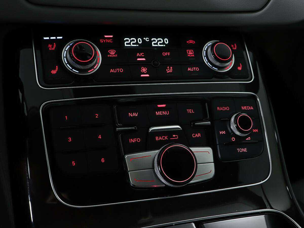 Купить Audi A8 с пробегом. Фото: #22