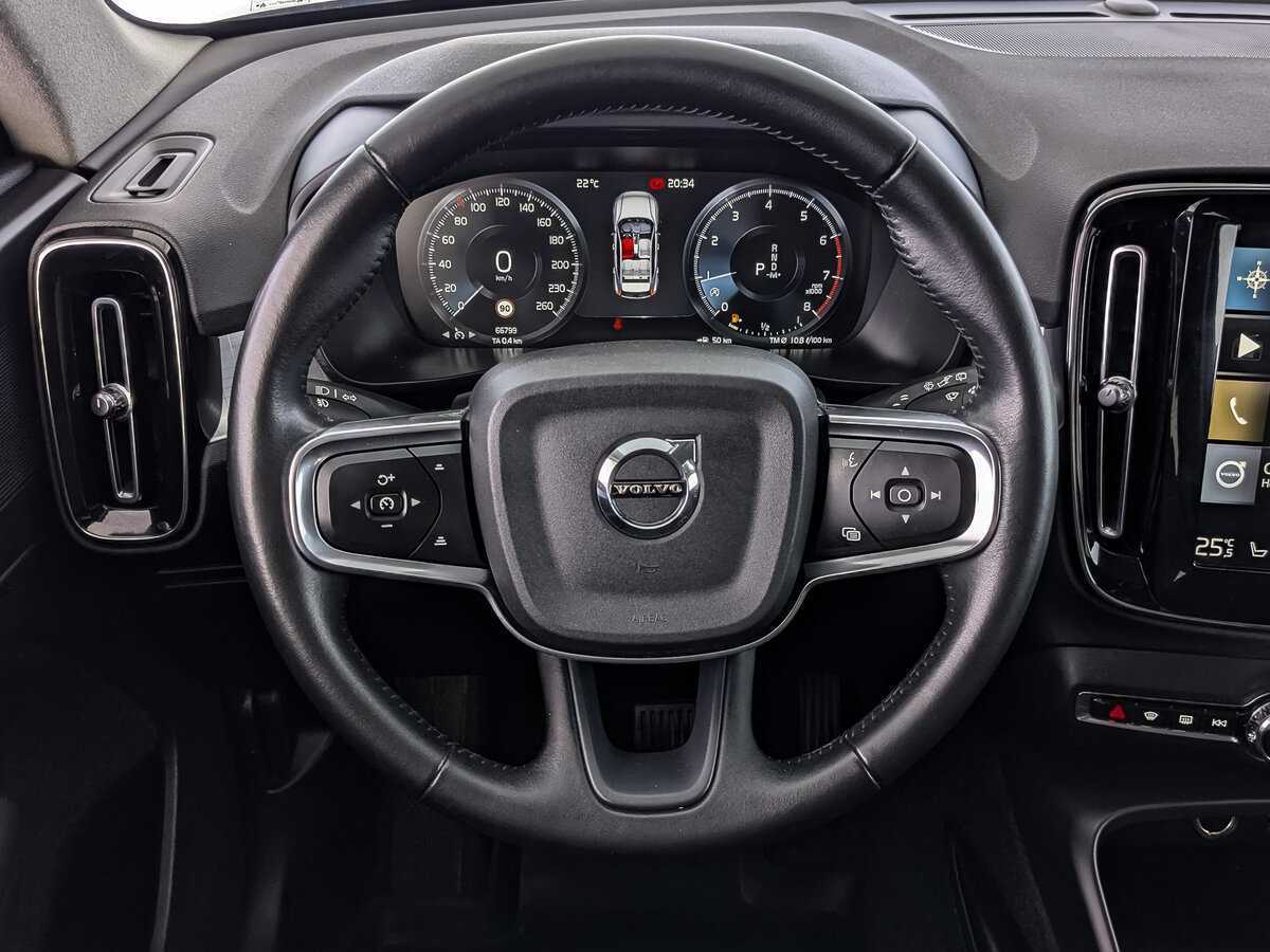Купить Volvo XC40 с пробегом. Фото: #20
