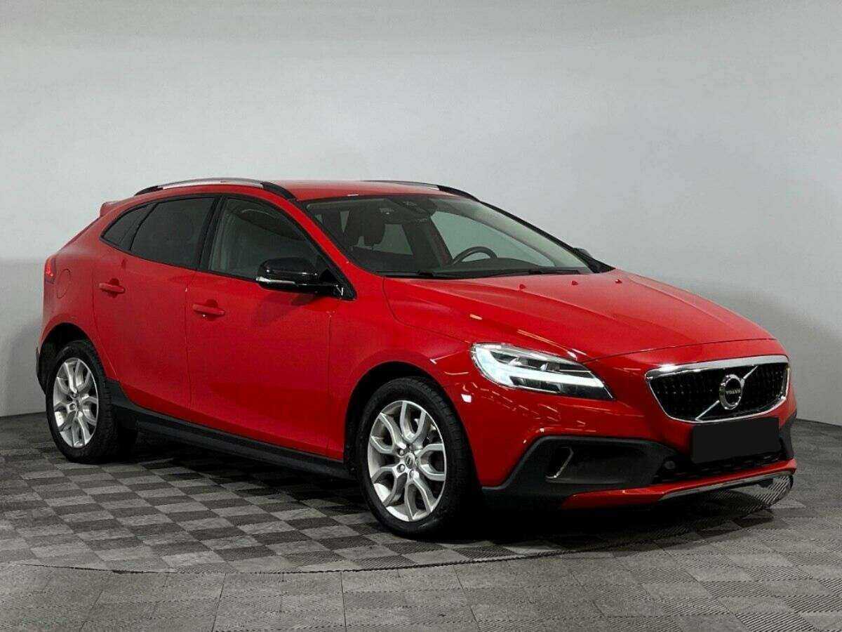 Купить Volvo V40 Cross Country с пробегом. Фото: #2