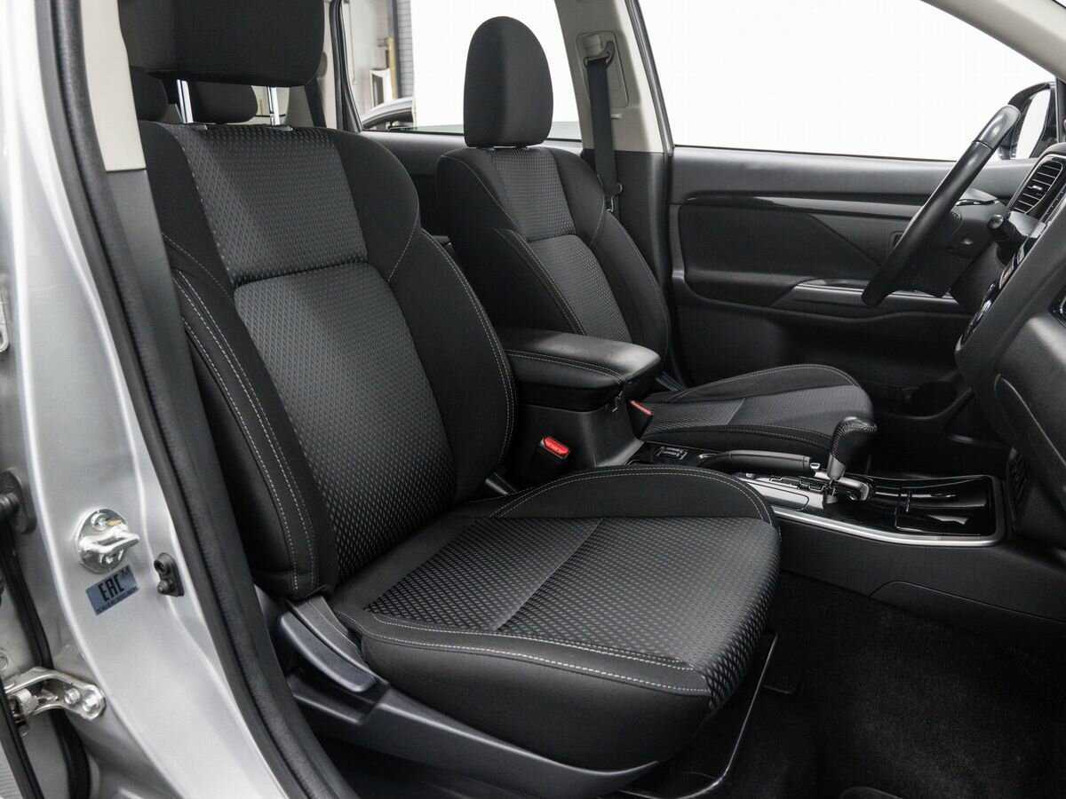 Купить Mitsubishi Outlander с пробегом. Фото: #8