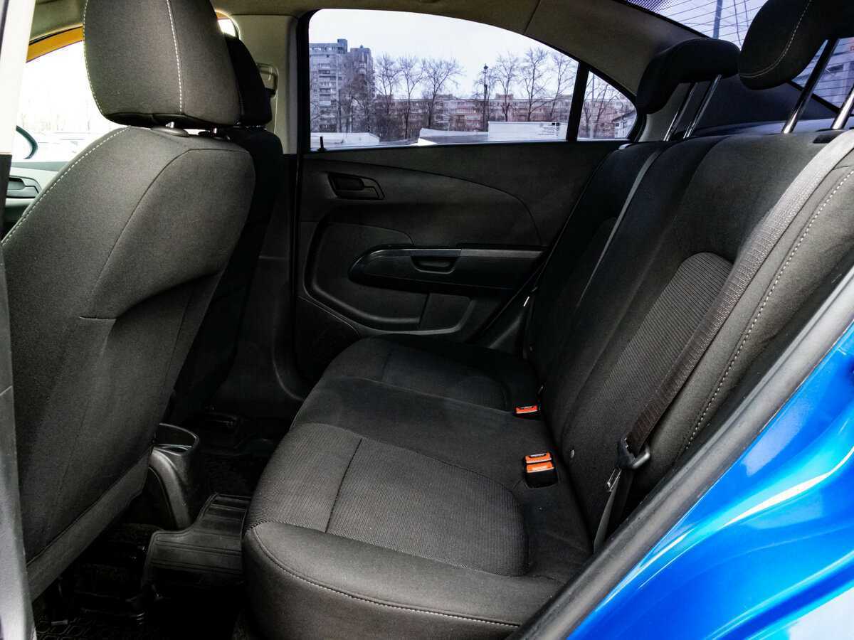 Купить Chevrolet Aveo с пробегом. Фото: #10