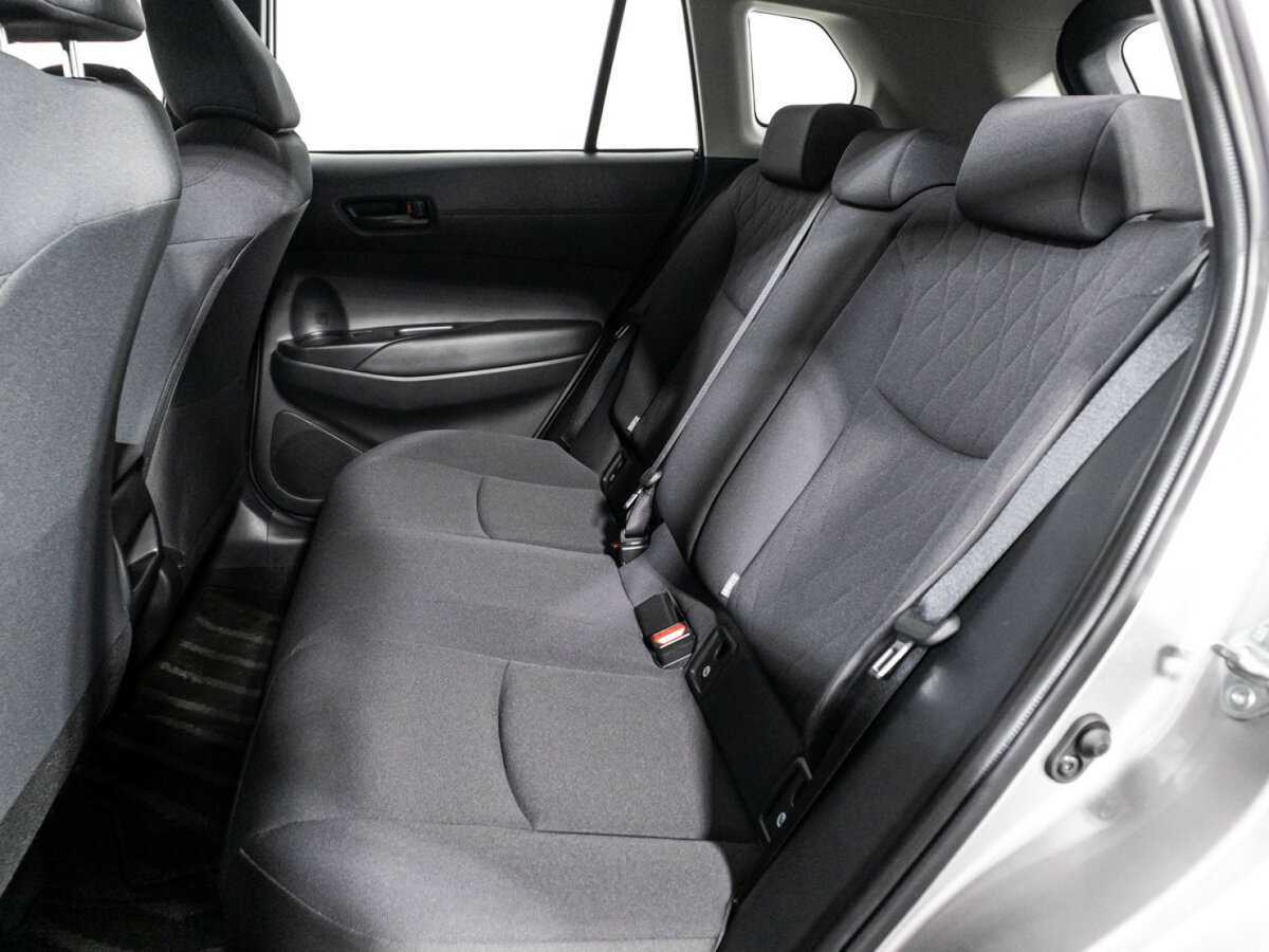 Купить Toyota Corolla Cross с пробегом. Фото: #9