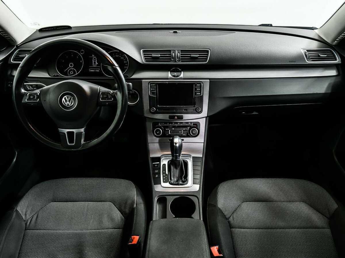 Купить Volkswagen Passat с пробегом. Фото: #10