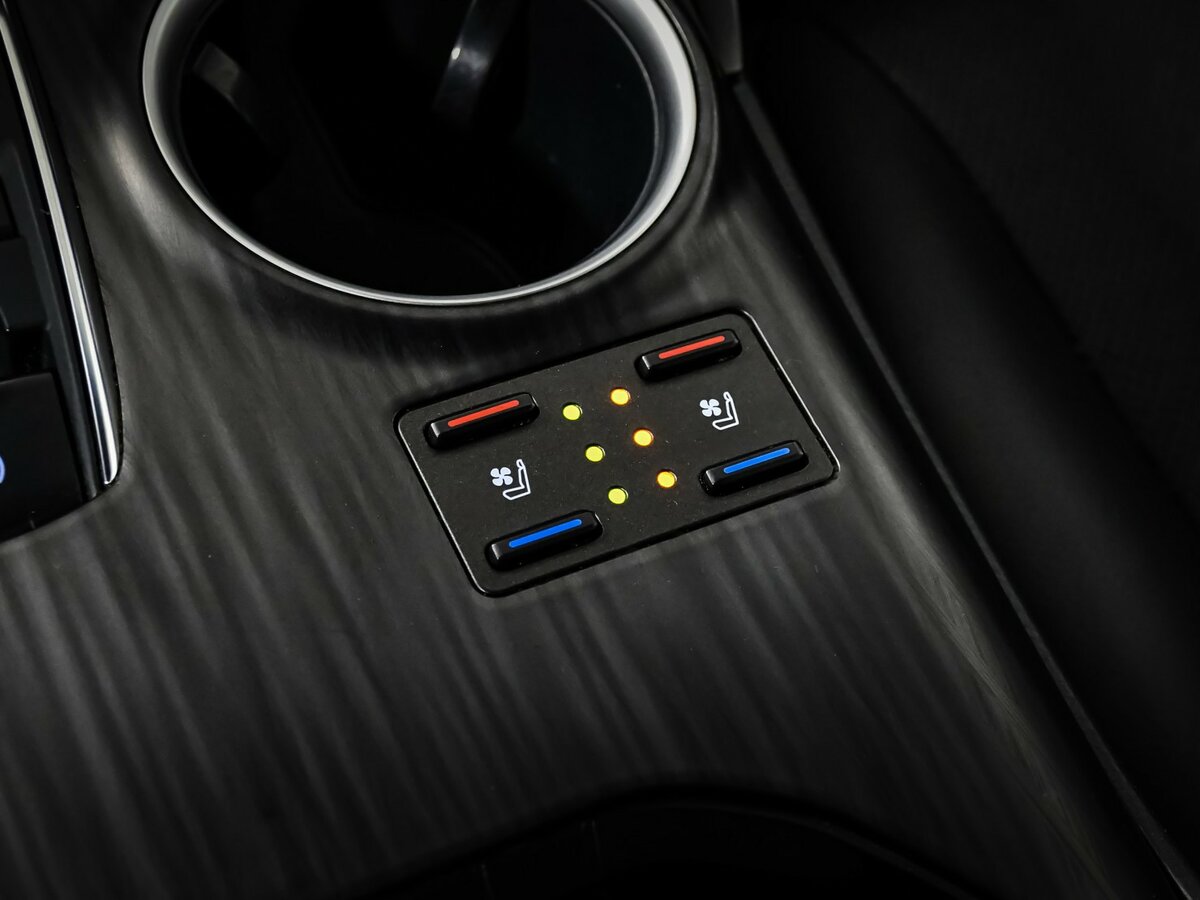 Купить Toyota Camry с пробегом. Фото: #15