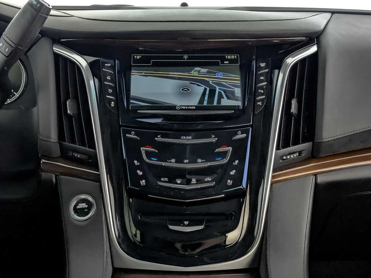 Купить Cadillac Escalade с пробегом. Фото: #12