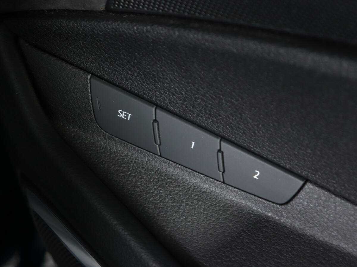 Купить Audi e-tron с пробегом. Фото: #14