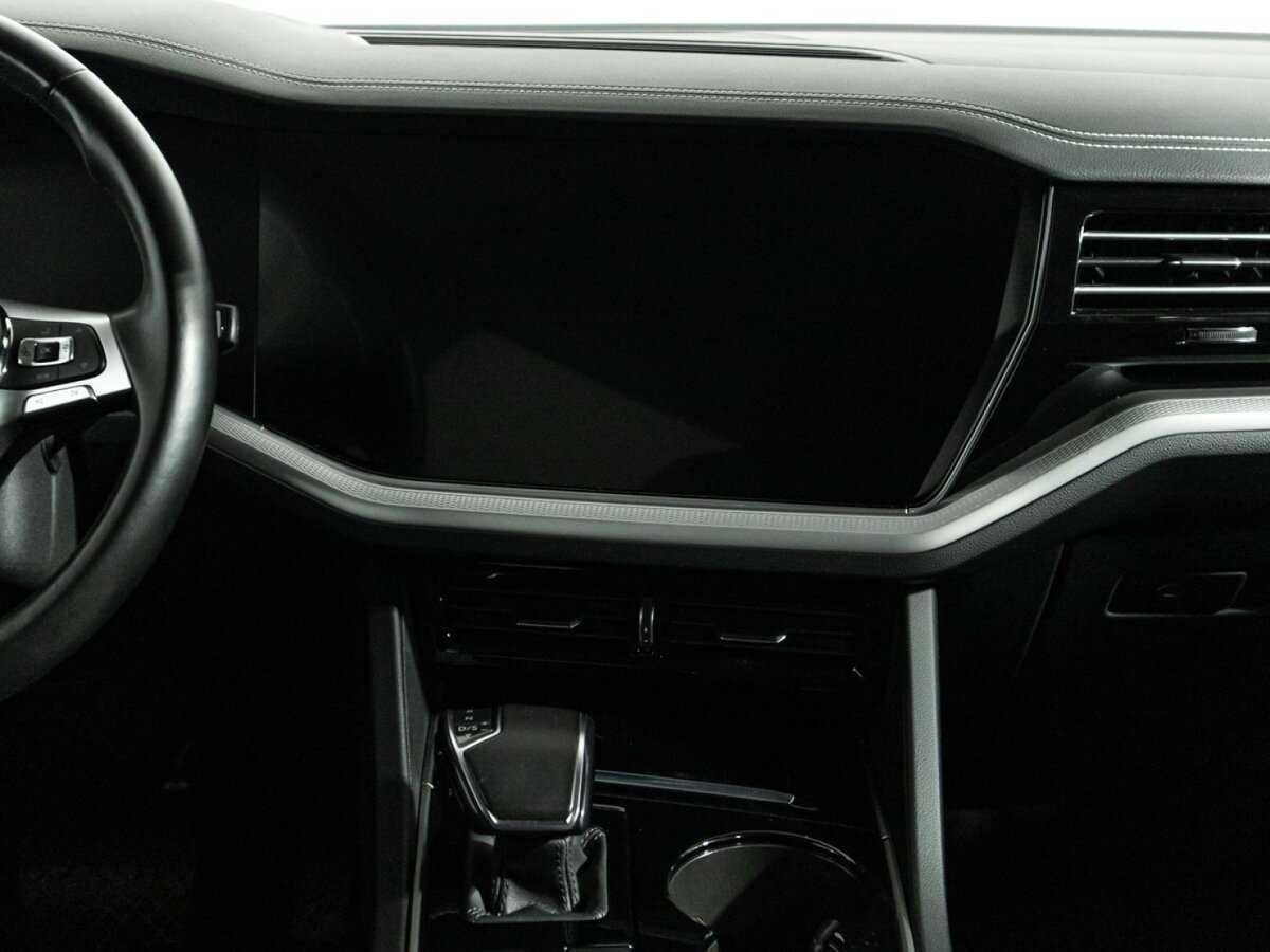 Купить Volkswagen Touareg с пробегом. Фото: #12