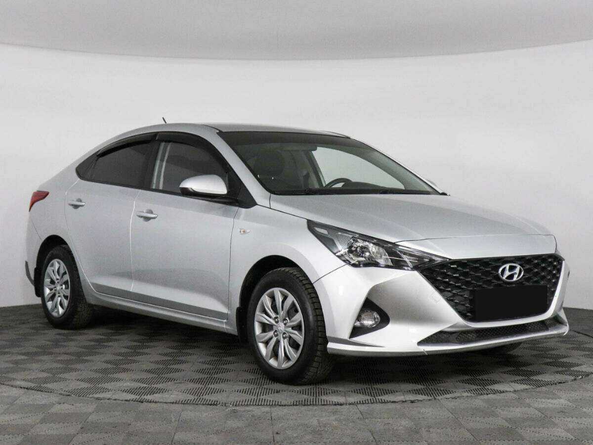 Купить Hyundai Solaris с пробегом. Фото: #2