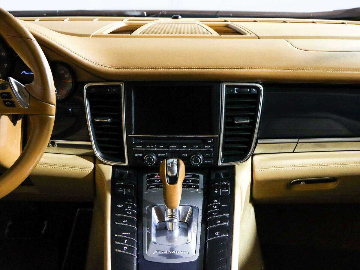 Купить Porsche Panamera с пробегом. Фото: #10
