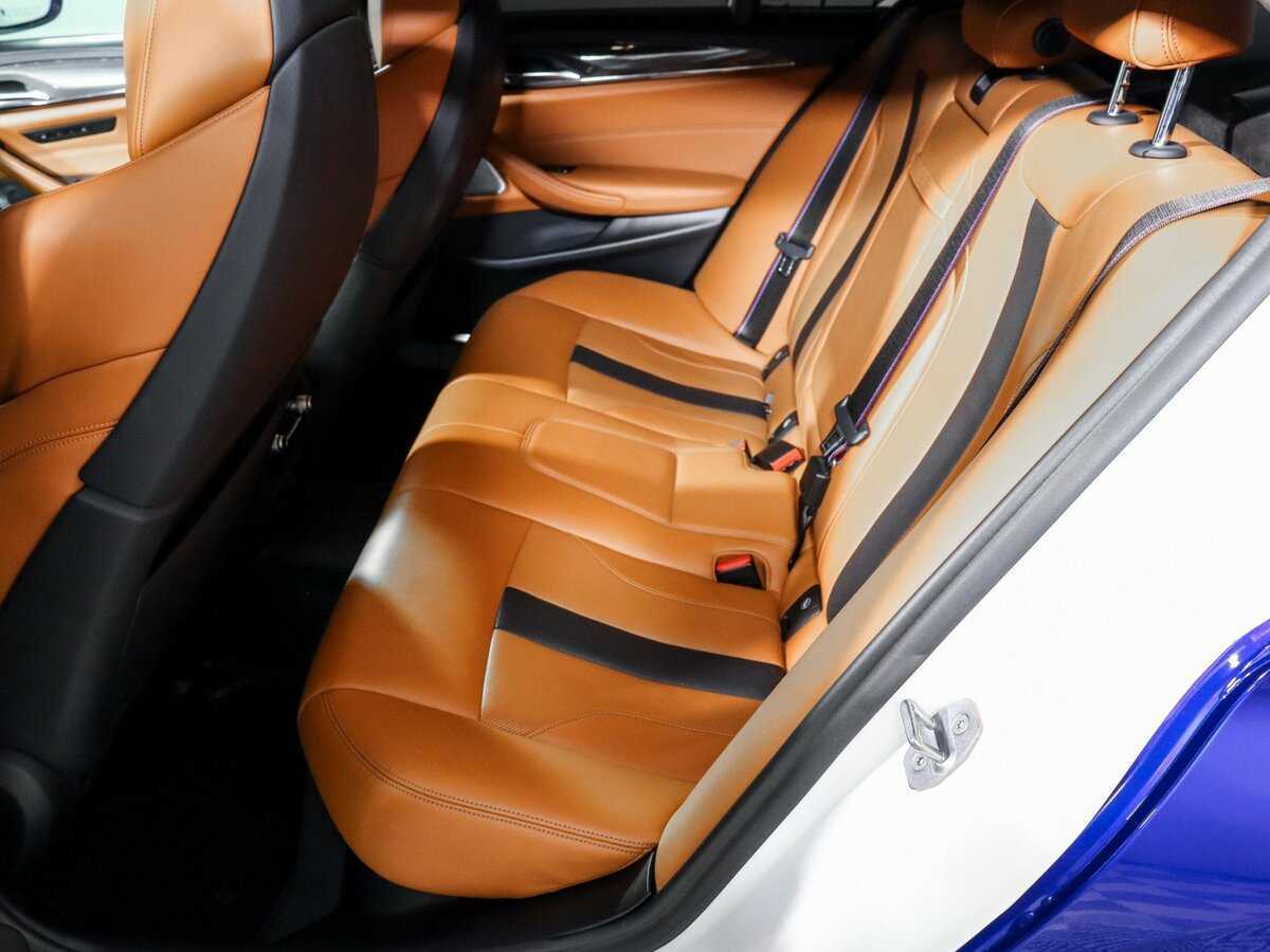Купить BMW M5 с пробегом. Фото: #9