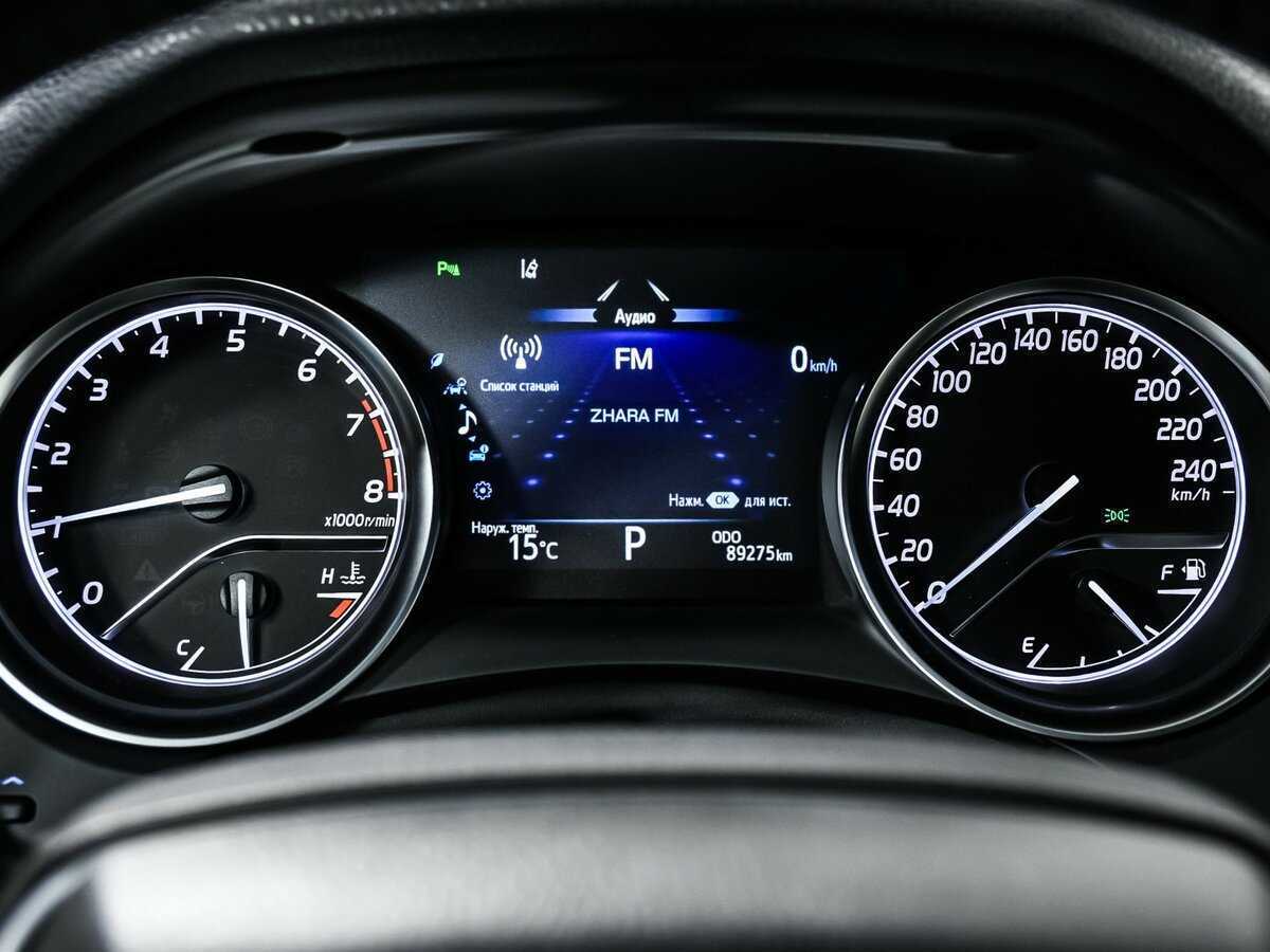 Купить Toyota Camry с пробегом. Фото: #9