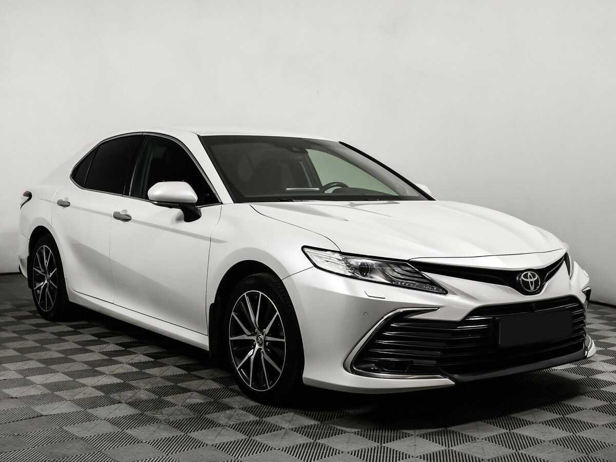 Купить Toyota Camry с пробегом. Фото: #2