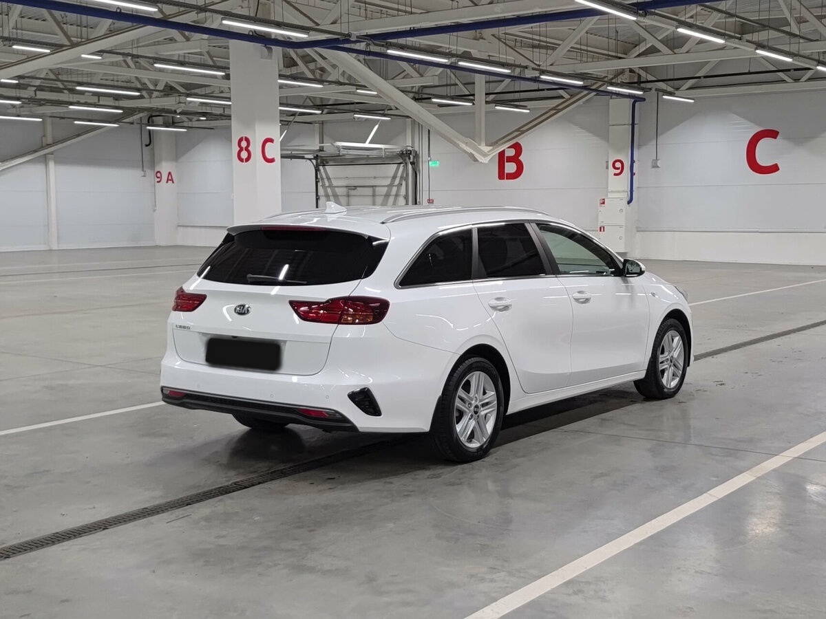 Купить Kia Ceed с пробегом. Фото: #4