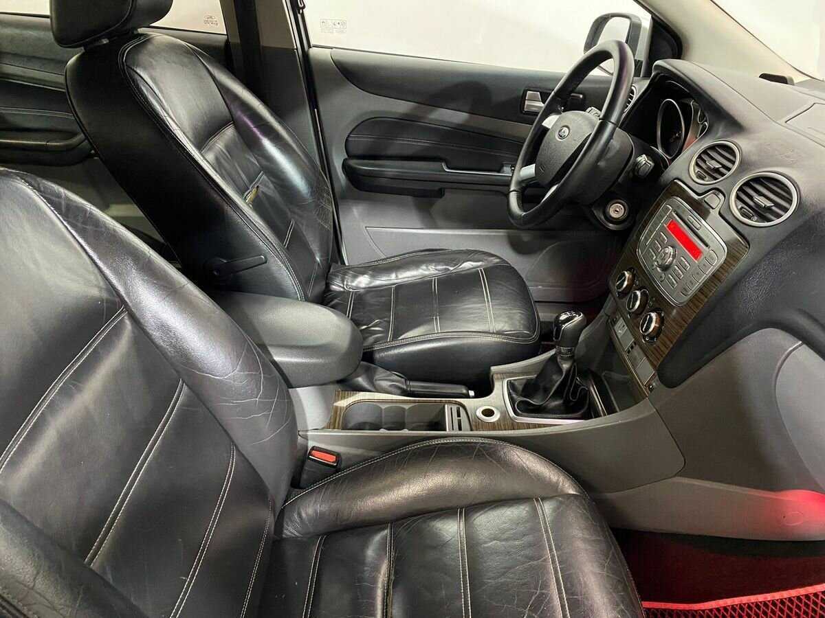 Купить Ford Focus с пробегом. Фото: #9