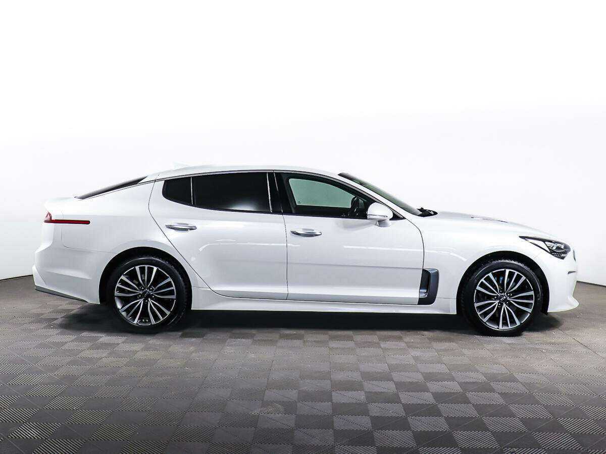 Купить Kia Stinger с пробегом. Фото: #3