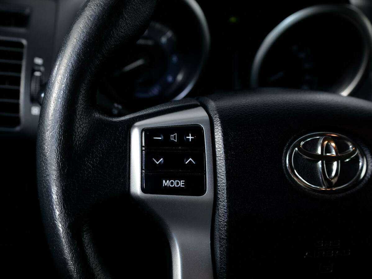 Купить Toyota Land Cruiser Prado с пробегом. Фото: #16