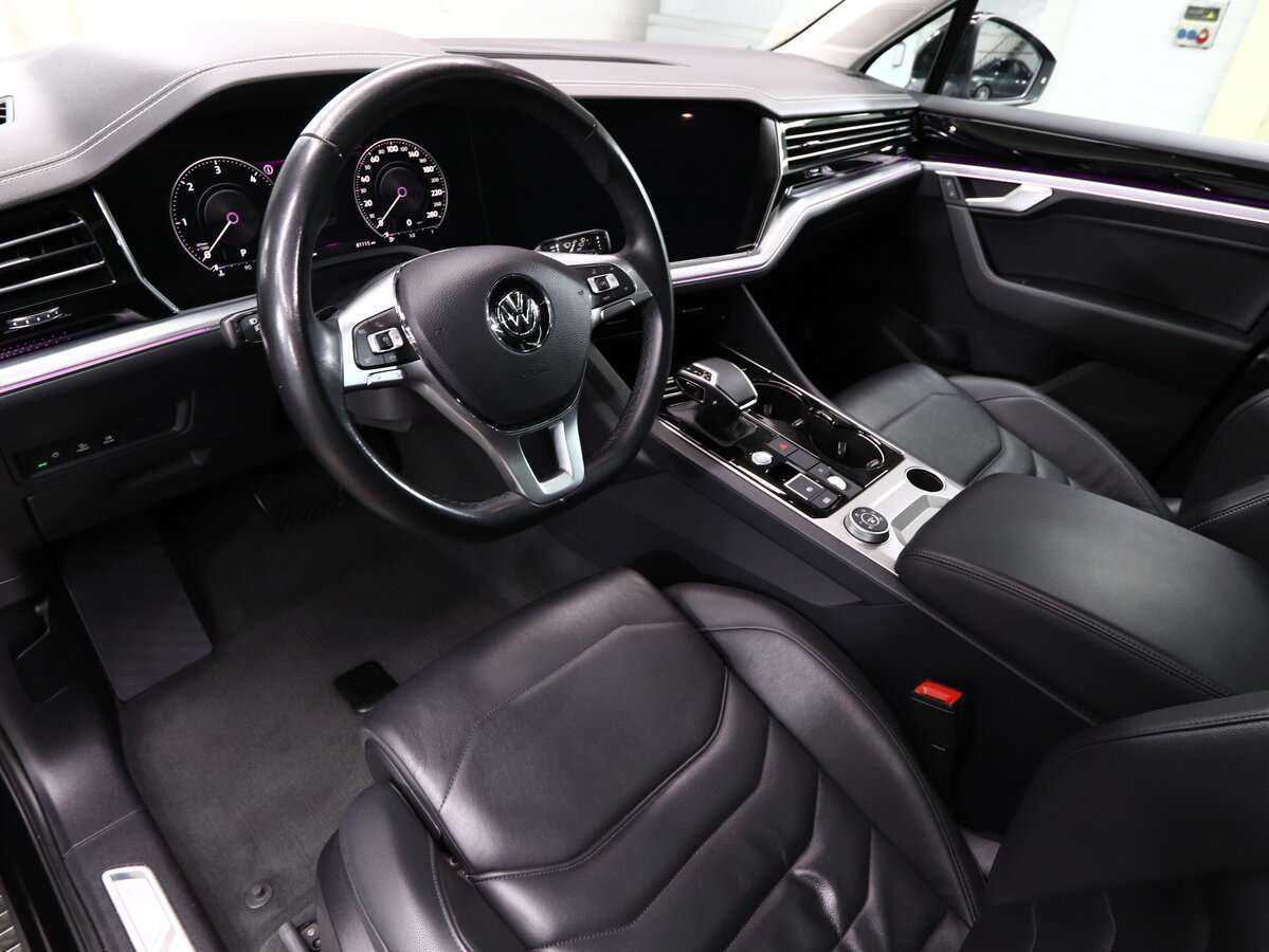 Купить Volkswagen Touareg с пробегом. Фото: #9