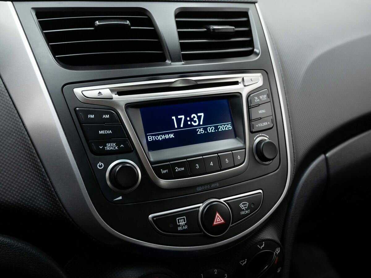 Купить Hyundai Solaris с пробегом. Фото: #19