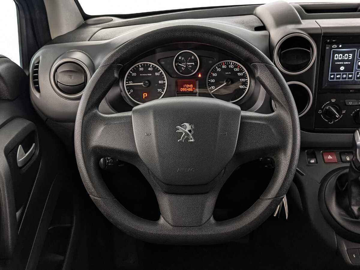 Купить Peugeot Partner с пробегом. Фото: #17