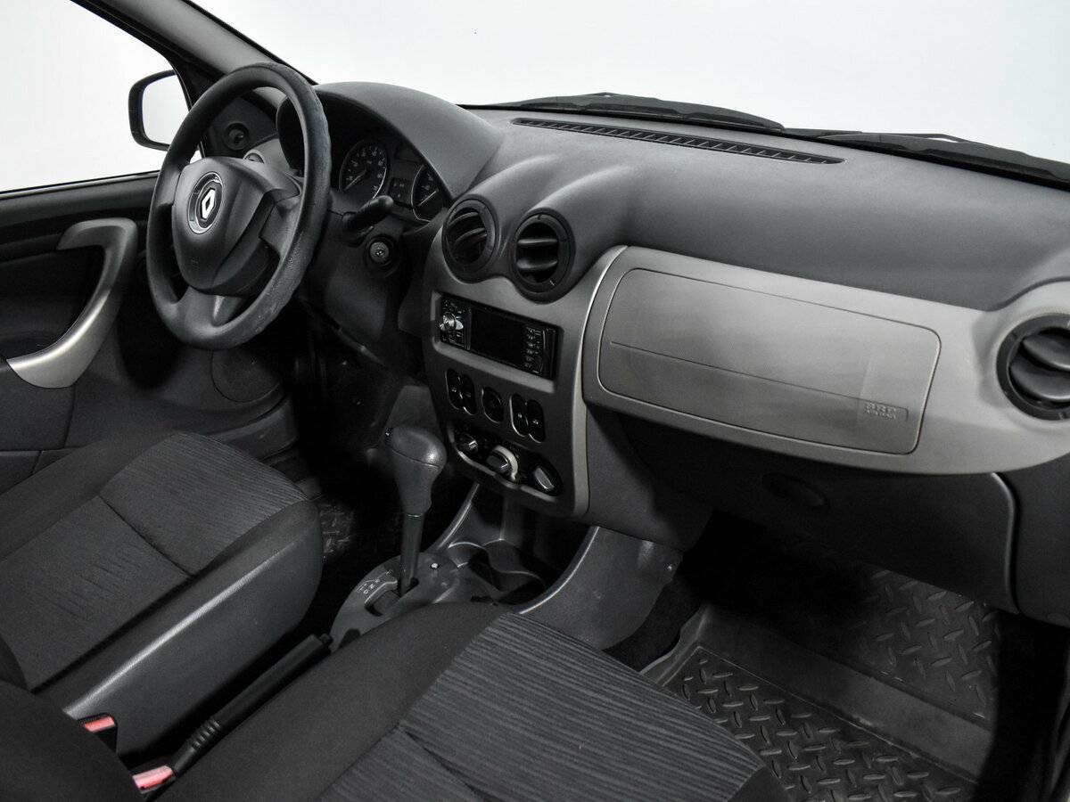 Купить Renault Logan с пробегом. Фото: #12