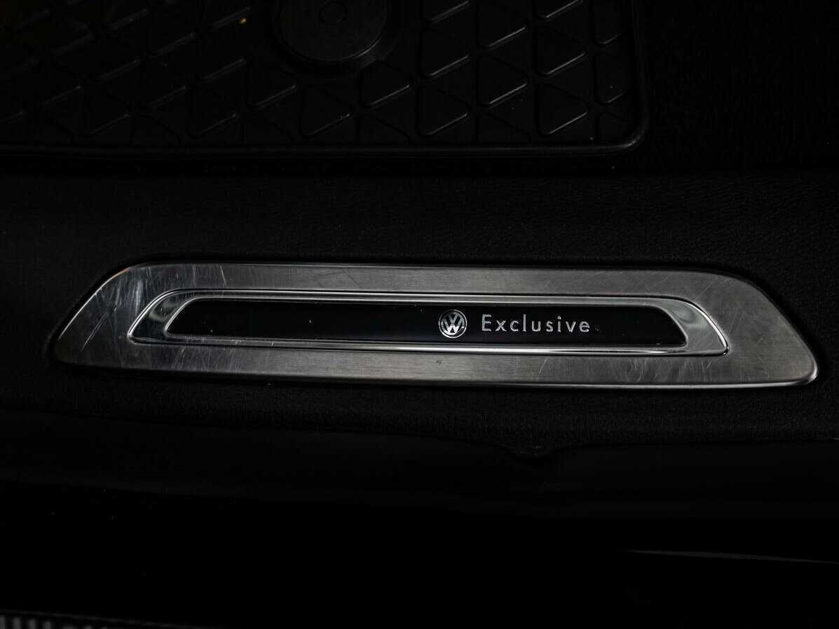 Купить Volkswagen Touareg с пробегом. Фото: #11