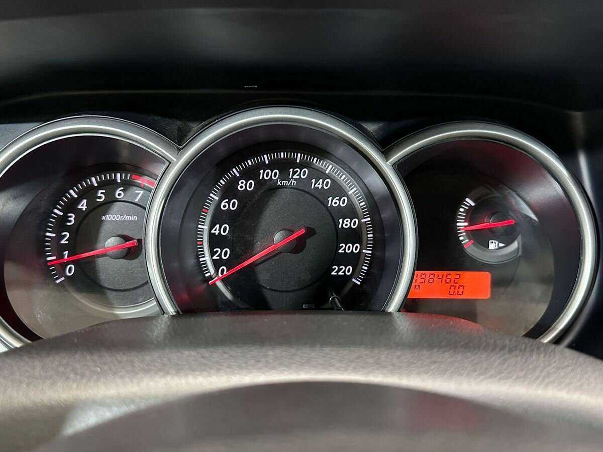 Купить Nissan Tiida с пробегом. Фото: #11
