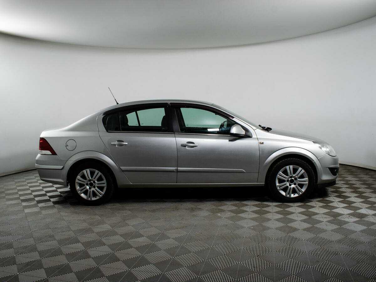 Купить Opel Astra с пробегом. Фото: #3