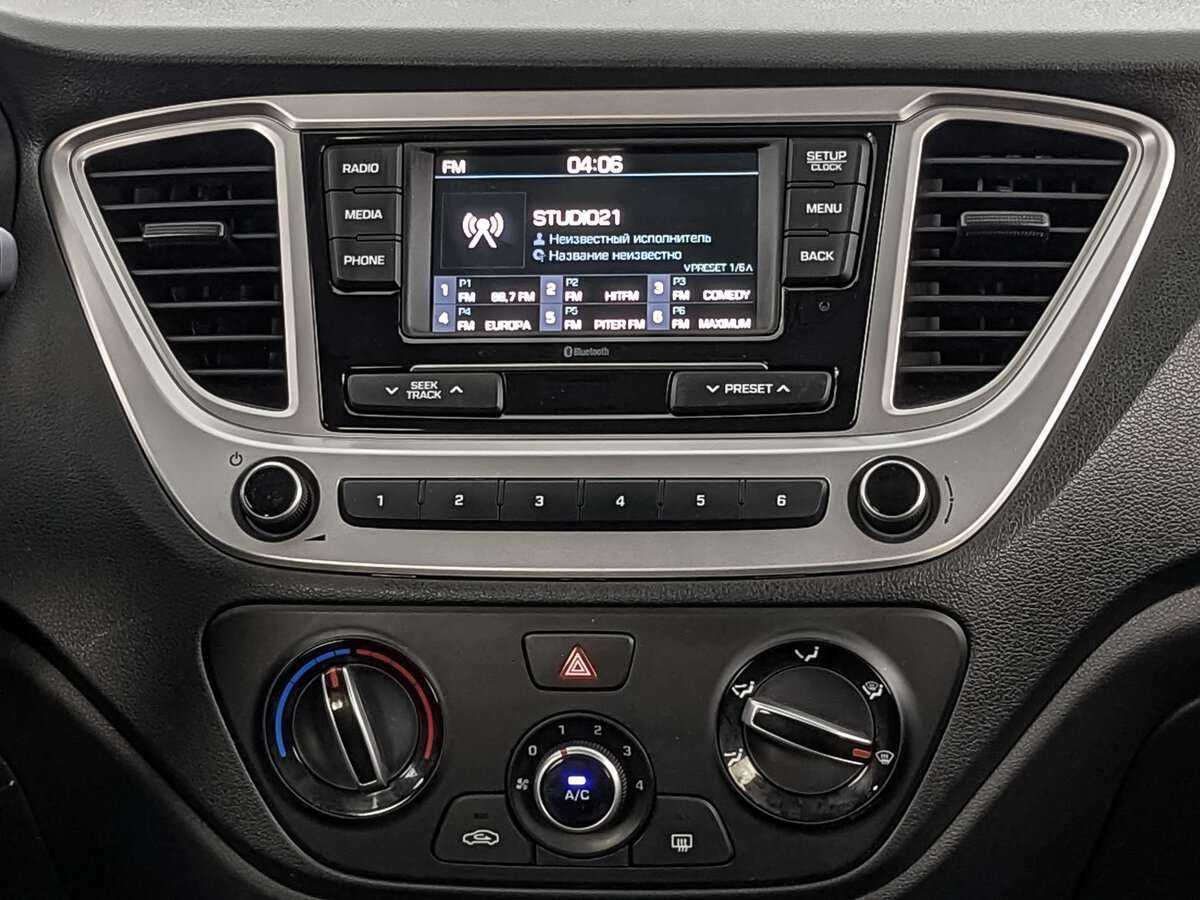 Купить Hyundai Solaris с пробегом. Фото: #12