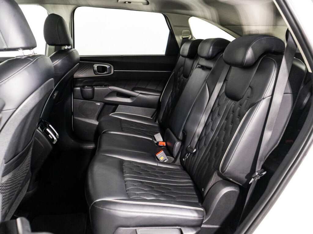 Купить Kia Sorento с пробегом. Фото: #9