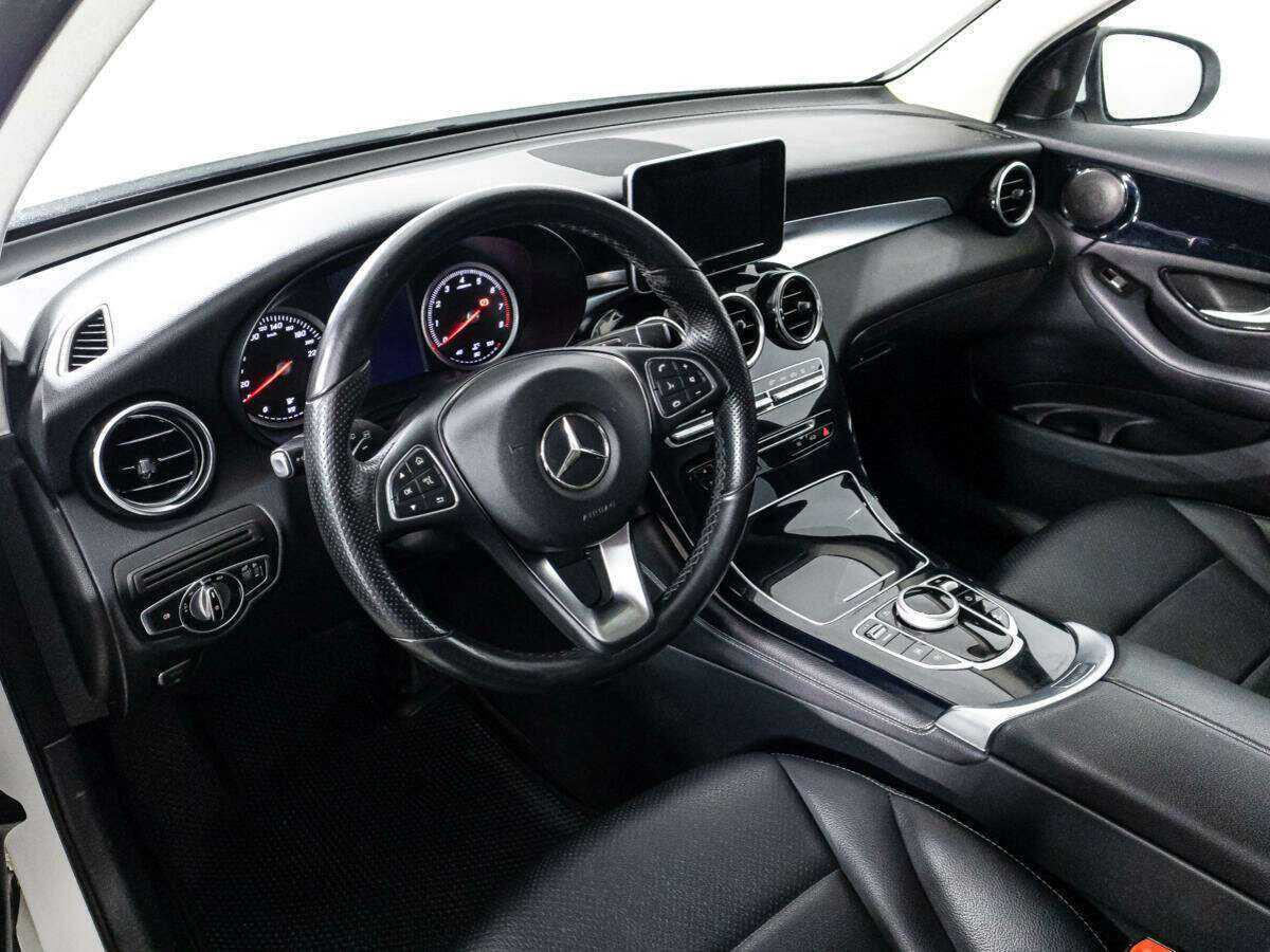 Купить Mercedes-Benz GLC с пробегом. Фото: #10
