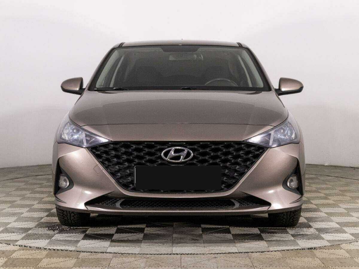 Купить Hyundai Solaris с пробегом. Фото: #1