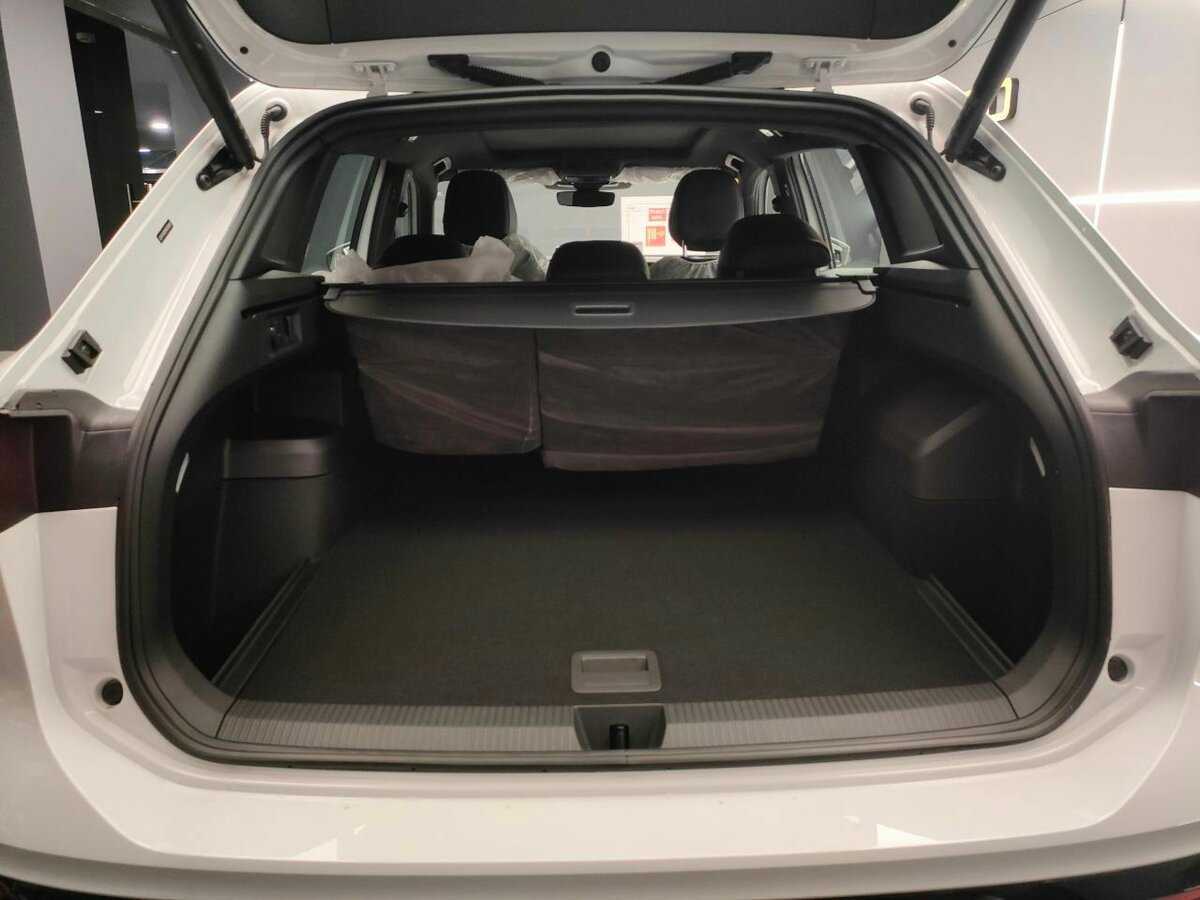 Купить Volkswagen Tiguan с пробегом. Фото: #20