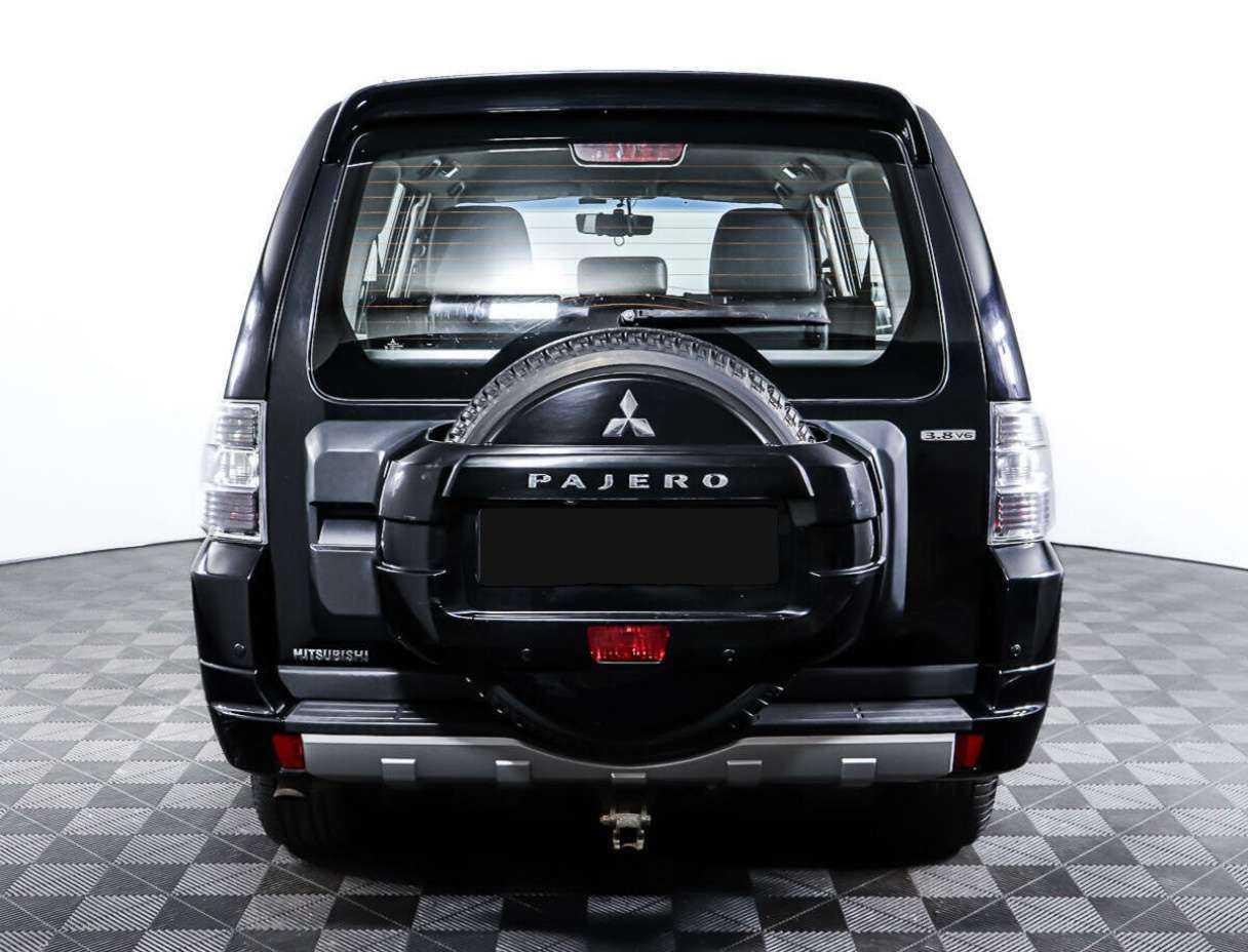 Купить Mitsubishi Pajero с пробегом. Фото: #5