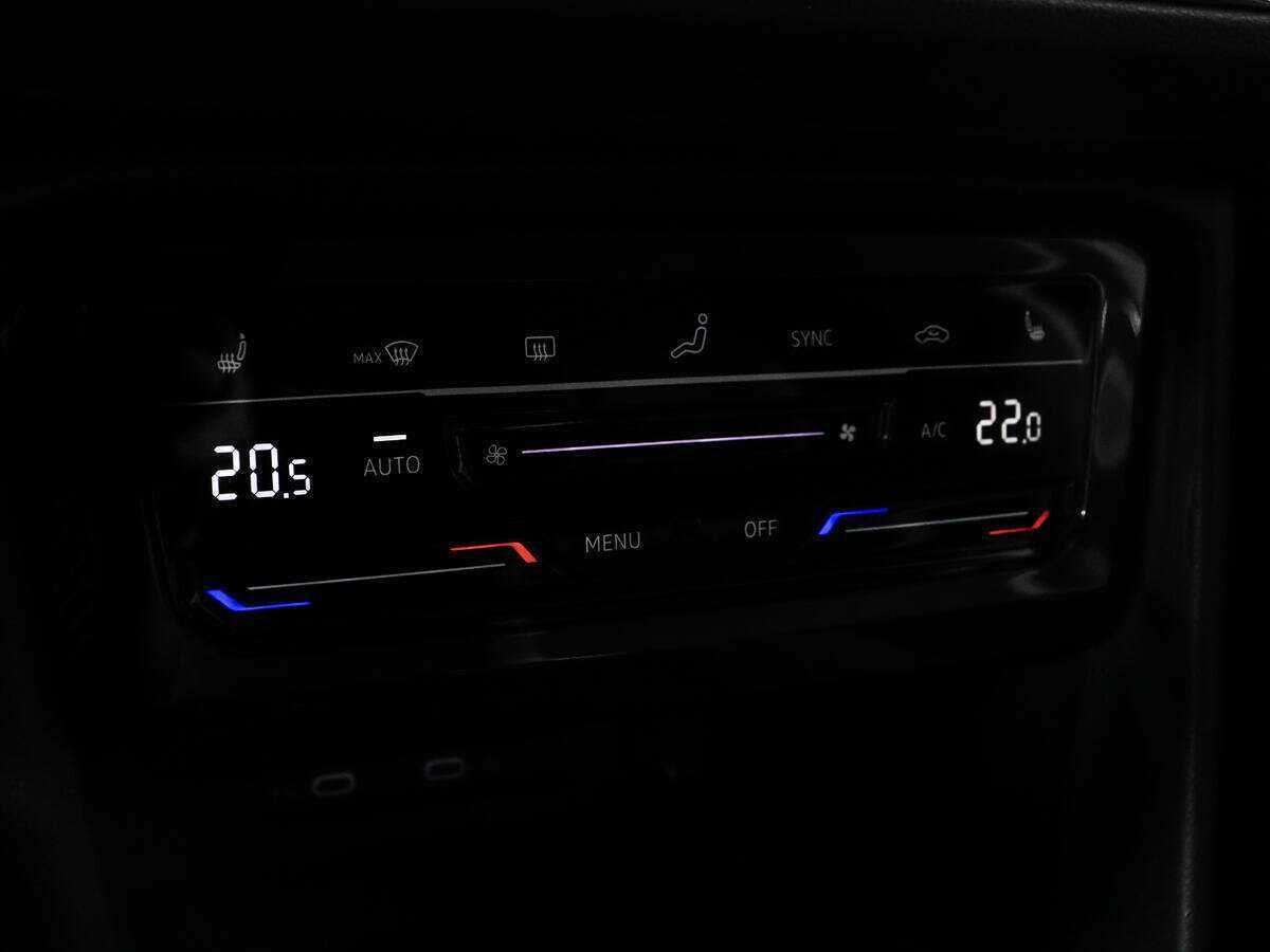 Купить Volkswagen Tiguan с пробегом. Фото: #14