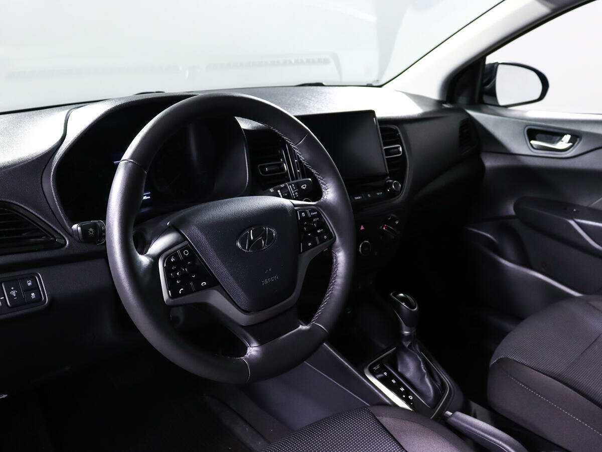 Купить Hyundai Solaris с пробегом. Фото: #11