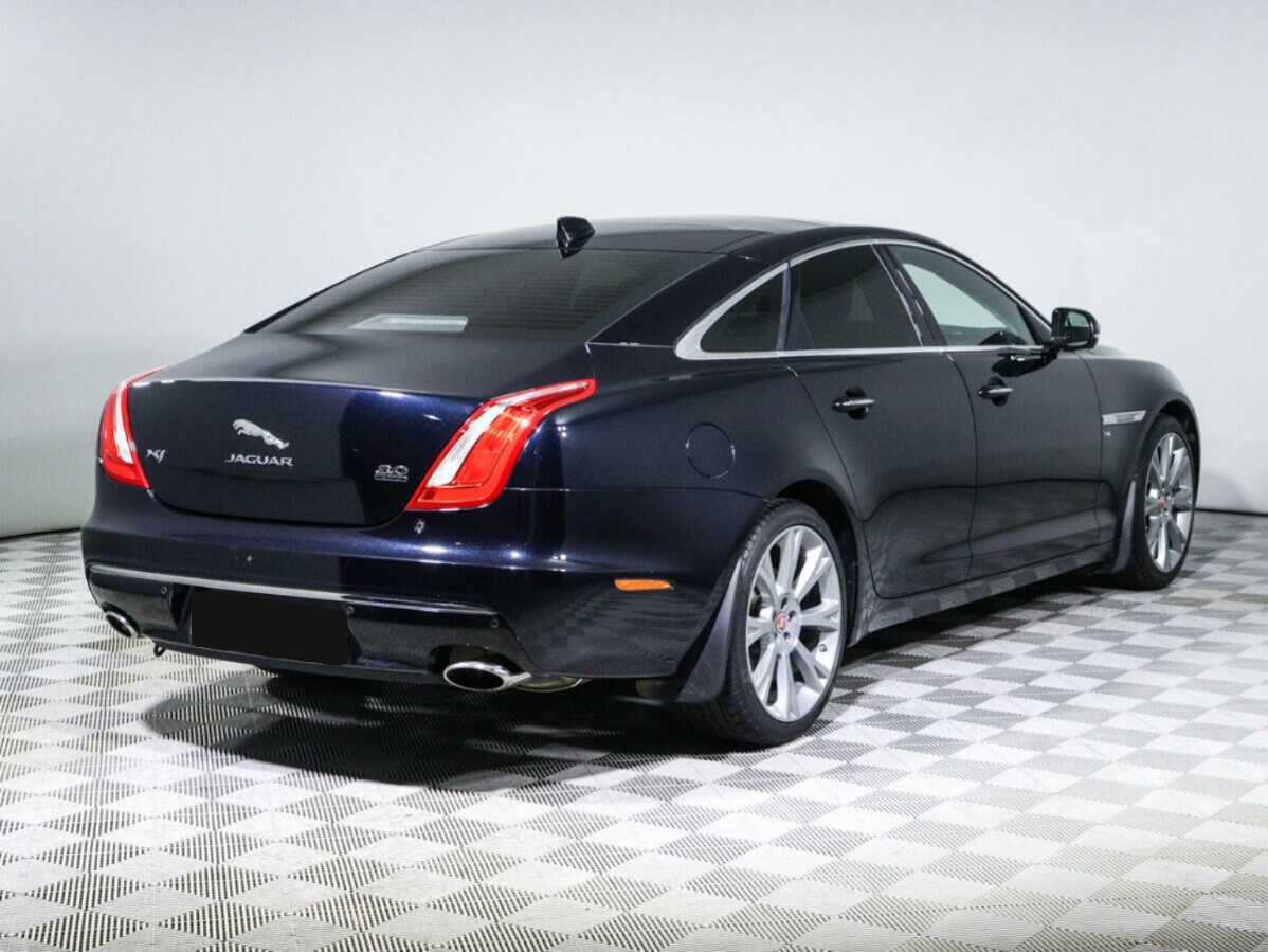 Купить Jaguar XJ с пробегом. Фото: #4