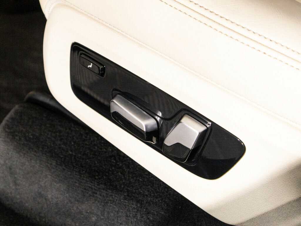 Купить BMW X7 с пробегом. Фото: #32