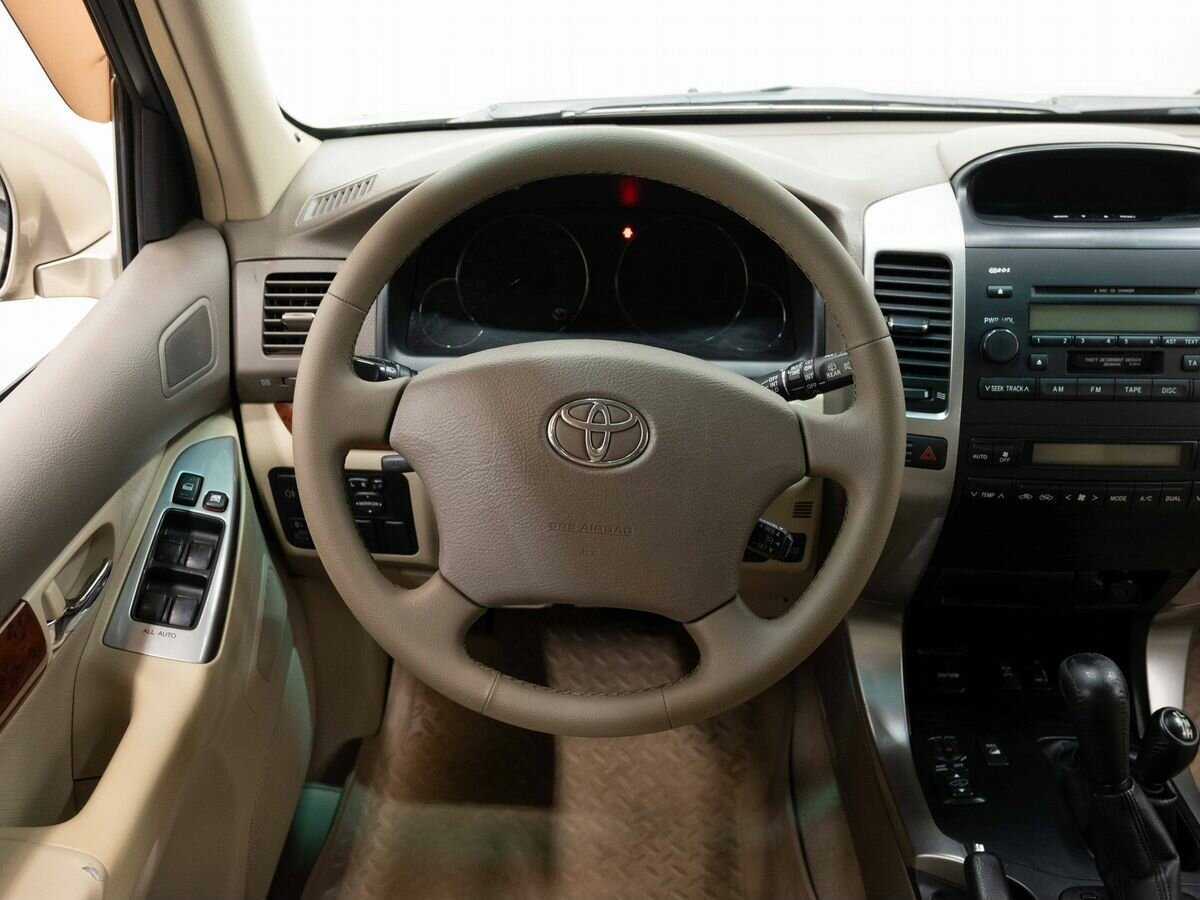 Купить Toyota Land Cruiser Prado с пробегом. Фото: #14