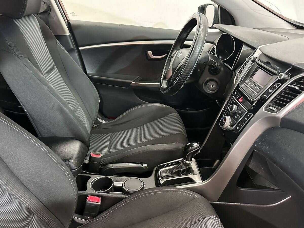 Купить Hyundai i30 с пробегом. Фото: #9