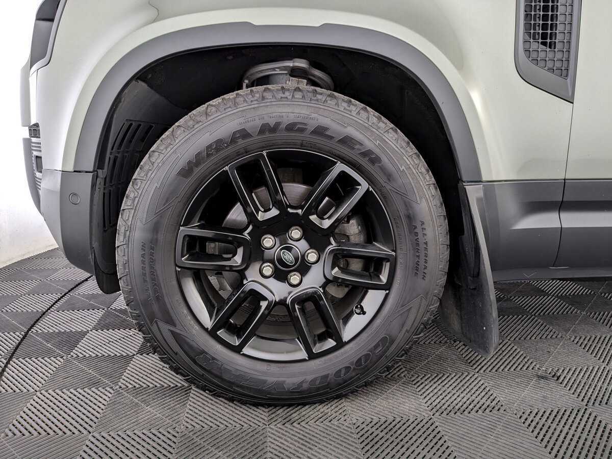 Купить Land Rover Defender с пробегом. Фото: #17