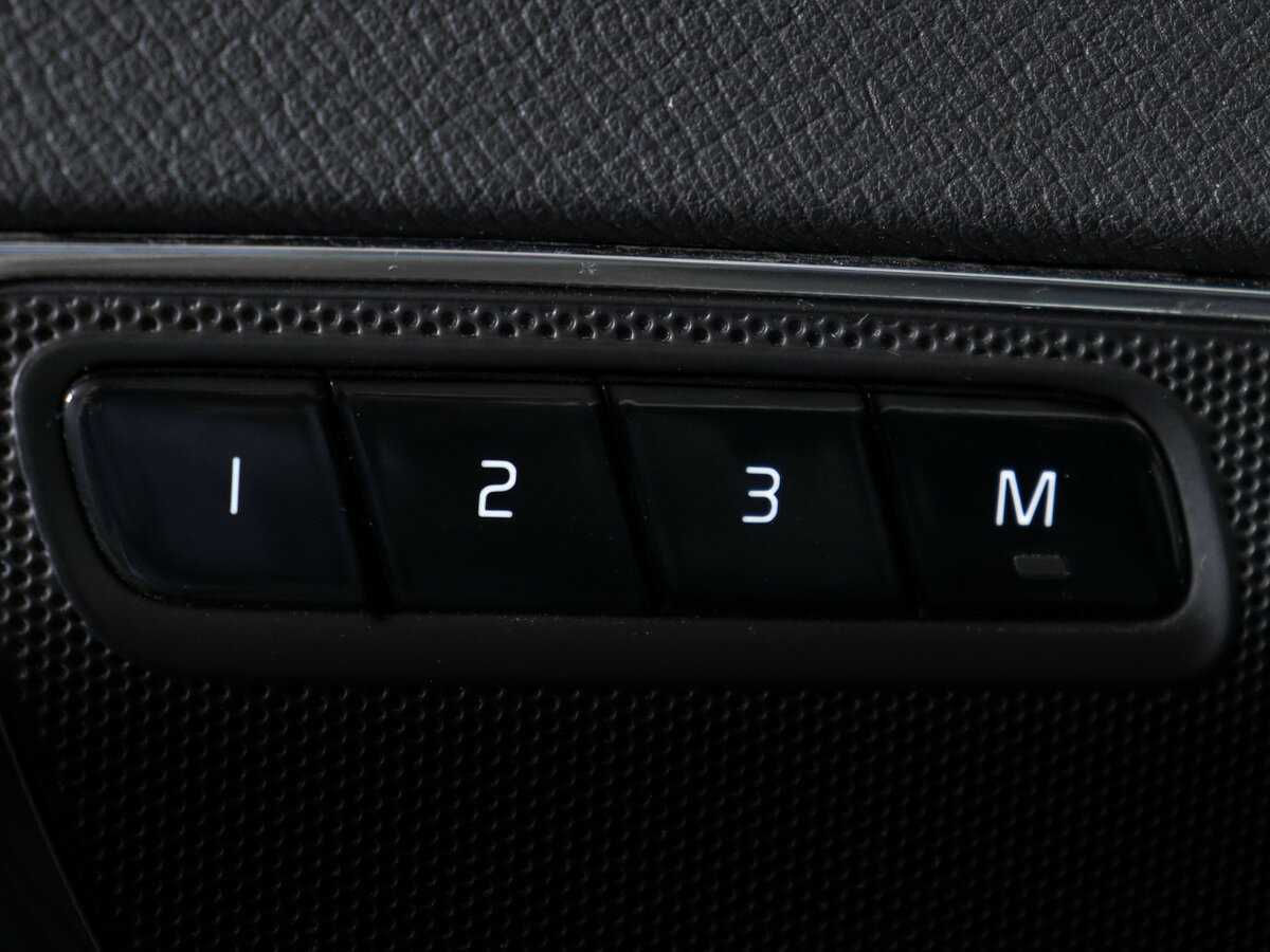 Купить Volvo XC90 с пробегом. Фото: #13