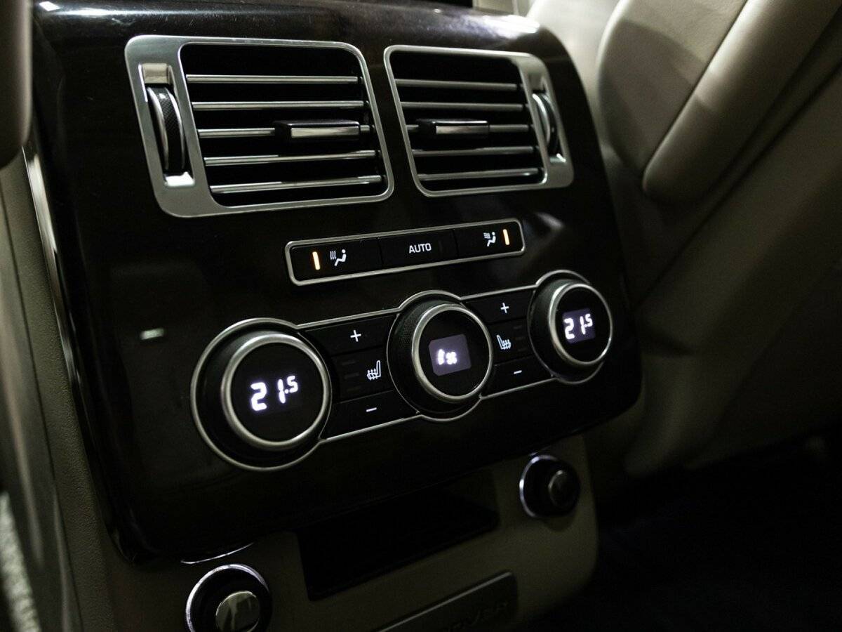 Купить Land Rover Range Rover с пробегом. Фото: #27
