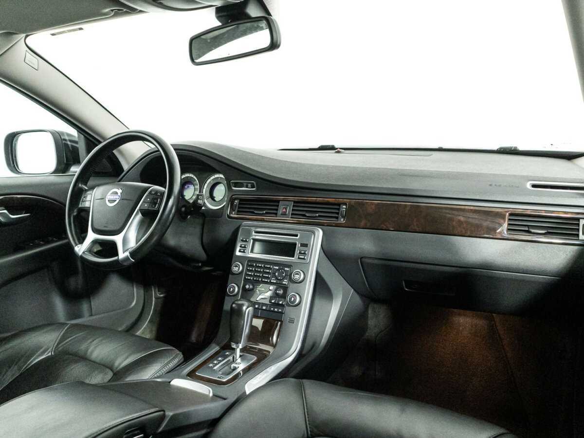 Купить Volvo XC70 с пробегом. Фото: #8