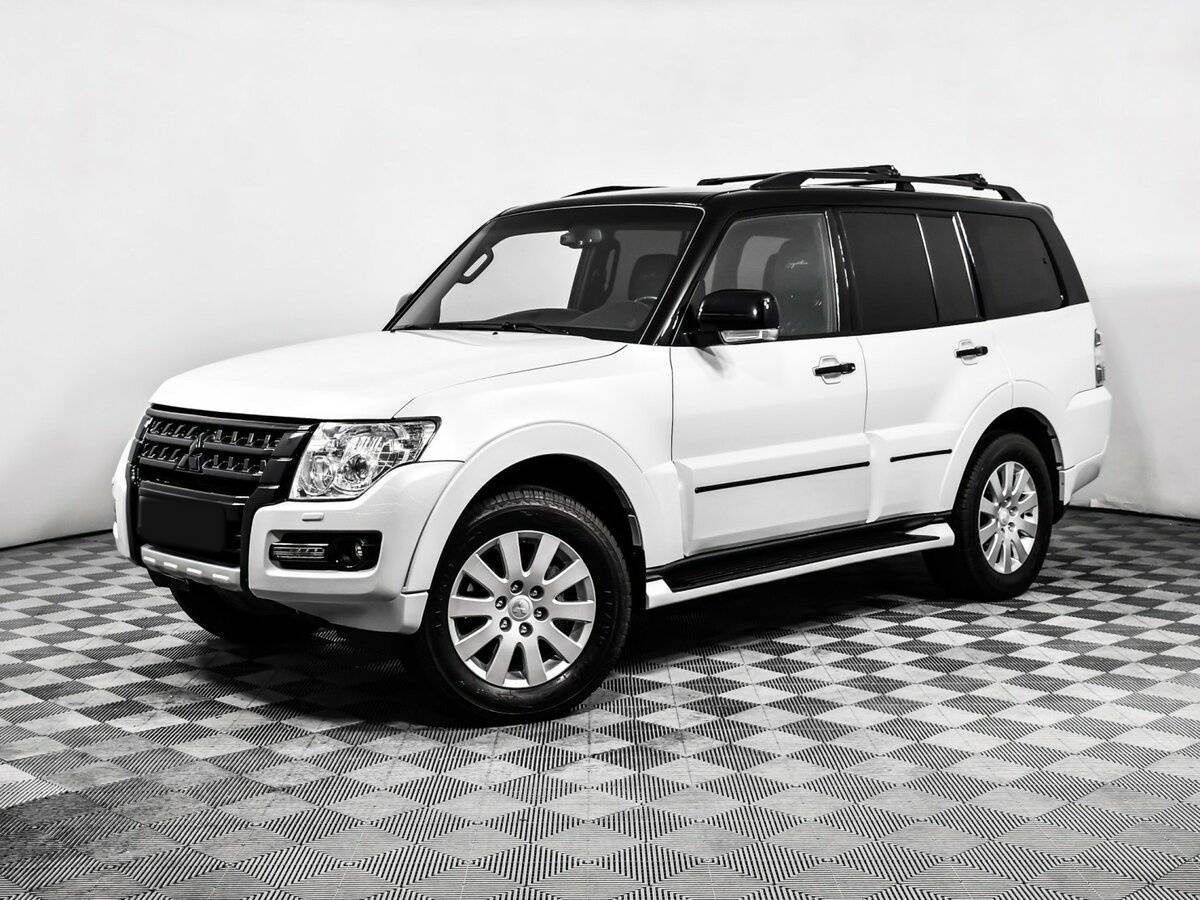 Купить Mitsubishi Pajero с пробегом. Посмотреть фото